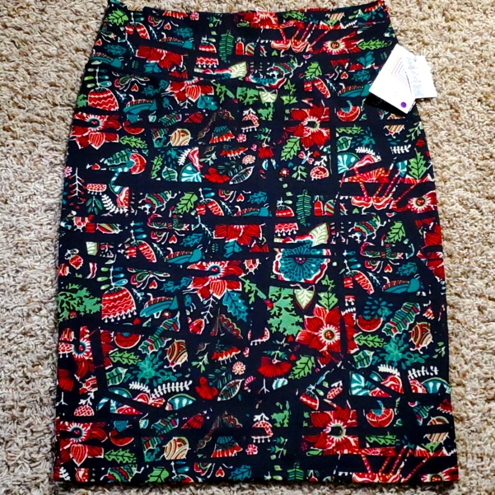 #CAS29 NWT Lularoe Cassie Christmas print